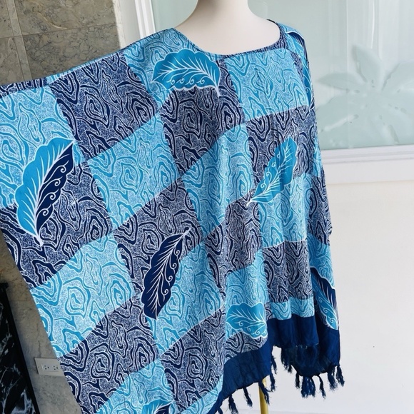 0006/ Light And Dark Blue Poncho With Fringed - Picture 2 of 7